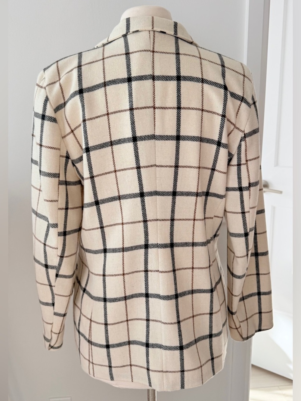 Vintage Made in France Plaid Double Breasted Blazer – Wool Blend Style – Size 40 - Picture 6 of 8